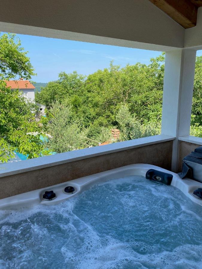 Wellness House Oliva With Heated Salt Water Pool, Sauna & Jakuzzi Labin  Exterior foto